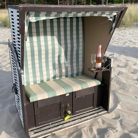 Apartment Ostseerose Ein Strandkorb Ist Im Sommer Inclusive Zempin Exterior foto