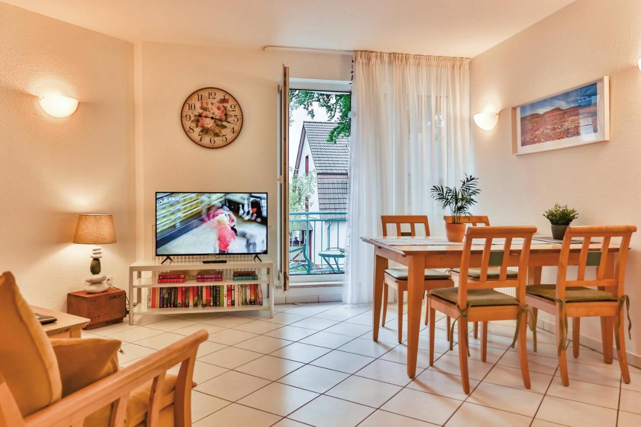 Apartment Ostseerose Ein Strandkorb Ist Im Sommer Inclusive Zempin Exterior foto
