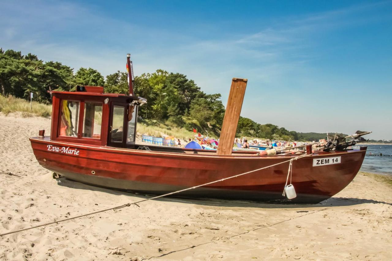 Apartment Ostseerose Ein Strandkorb Ist Im Sommer Inclusive Zempin Exterior foto